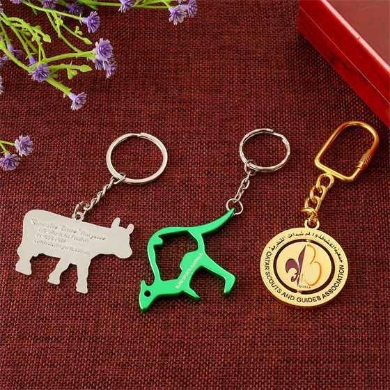 Wholesale Cute animal shaped custom metal keychain