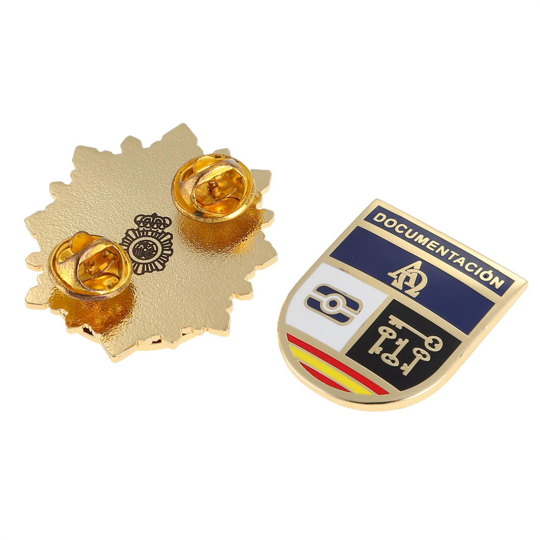  Features of Custom Metal Badge