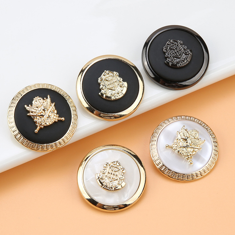 soft enamel button 