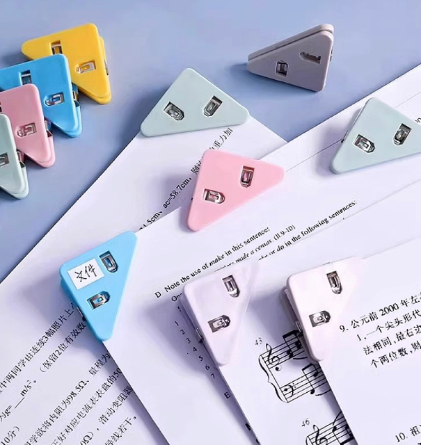 Wholesale Colorful Book Page Plastic Triangle Paper Clip 