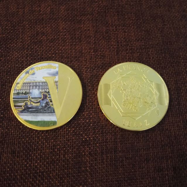 French-Themed Souvenir Coin - High-Quality Zinc Alloy with Blister Packaging