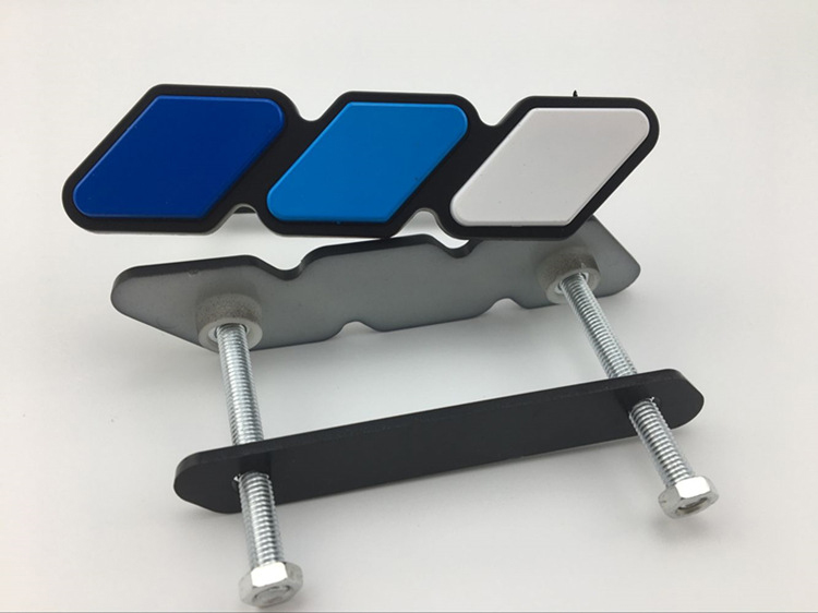 car emblem 