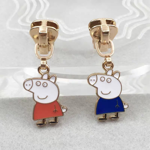 Tailored Zinc Alloy Gold Soft Enamel Peppa Pig Zipper Tags
