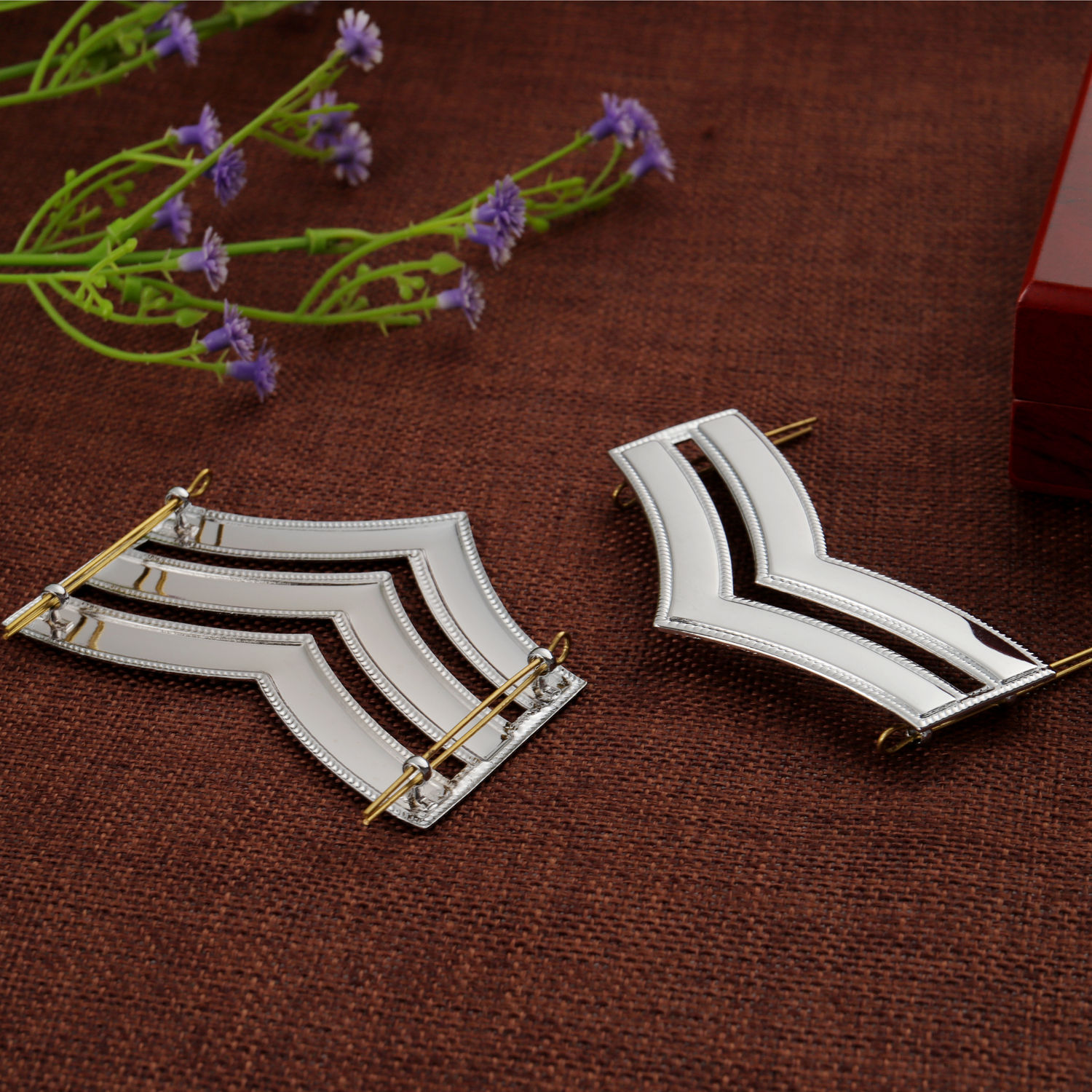 lapel pin 2024005