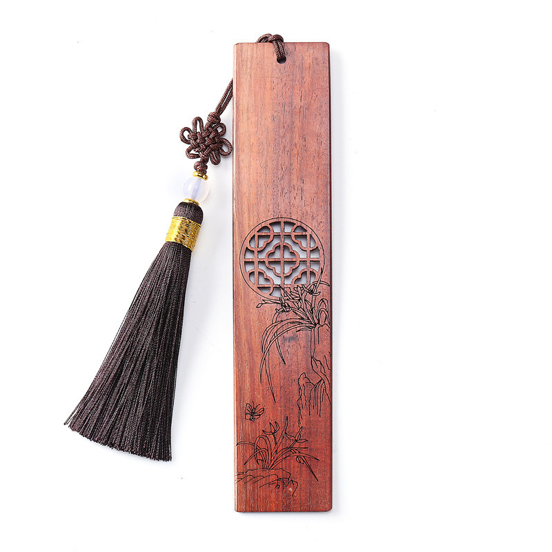 Add a touch of beauty to your bookmarks