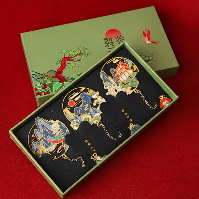 Customized Gift Boxes: Elevate the Unwrapping Experience