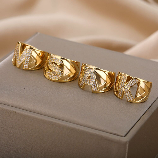 Hot Sale Fashion Jewelry Gold Plated Brass 26 Letter Ring