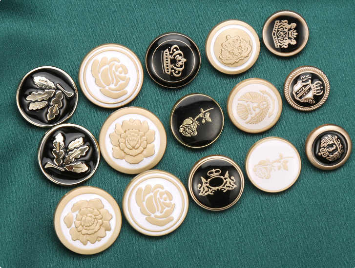 soft enamel button 