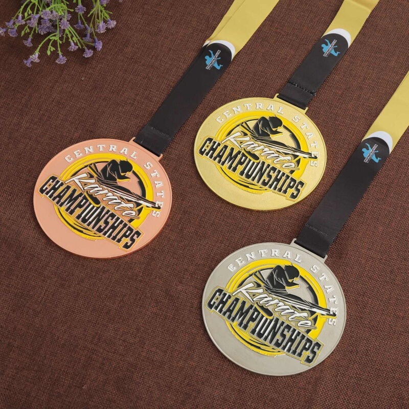ARTS-002-medal (4).JPG